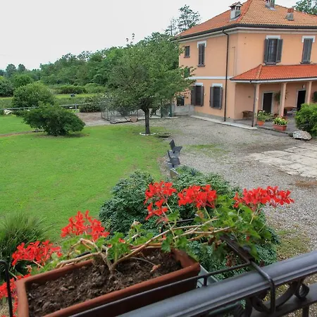 Alojamento de Turismo Rural Alloggio Agrituristico Cascina Tappa Locate di Triulzi