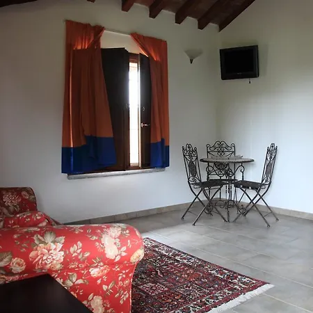 Alloggio per agriturismo Alloggio Agrituristico Cascina Tappa *